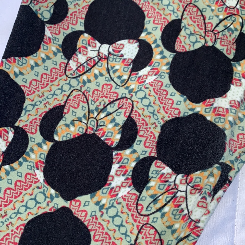 LuLaRoe Disney Minnie Mouse Tall and Curvy Leggings - Picture 2 of 3